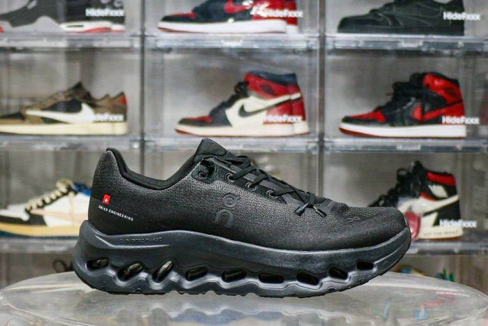 On Cloudtilt Black Eclipse