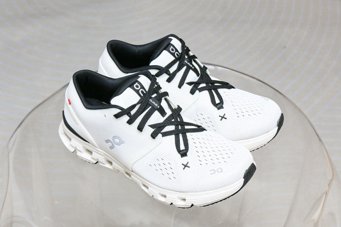 On Running Cloud X 4Ivory Black