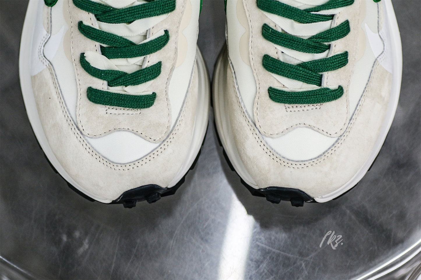 Sacai x colegio Nike VaporWaffle 3.0 White Grey Green