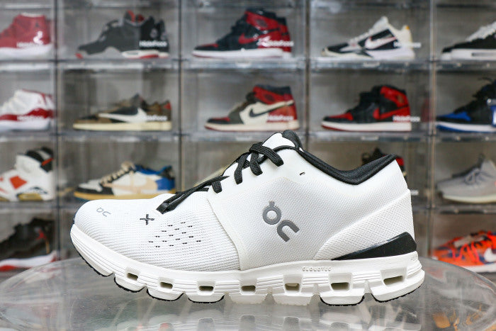 On Running Cloud X 4Ivory Black