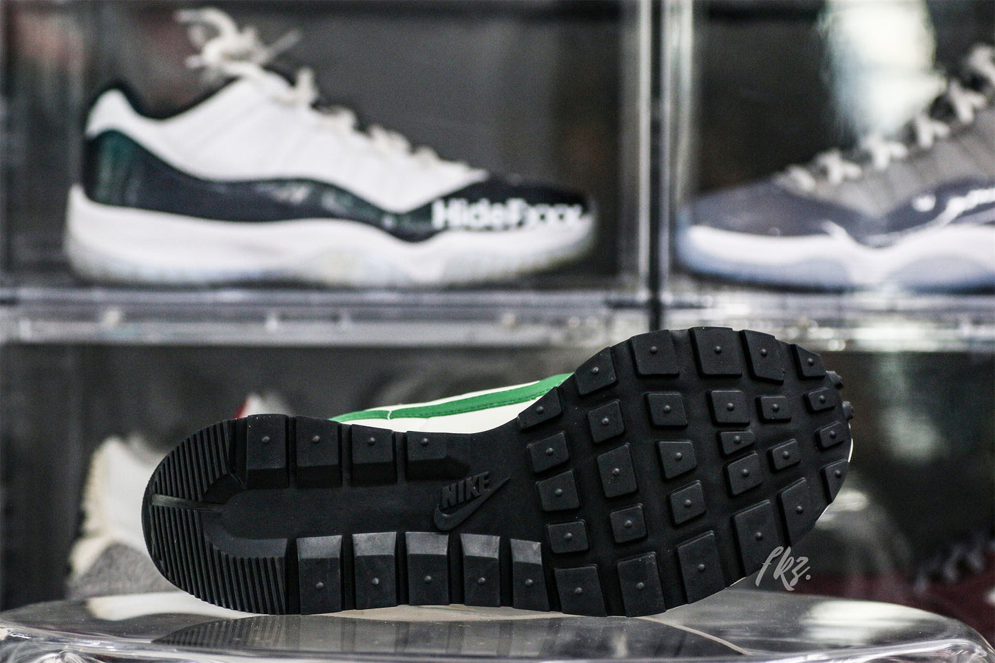 Sacai x colegio Nike VaporWaffle 3.0 White Grey Green