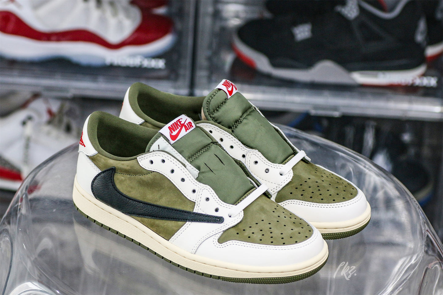 US Warehouse:Travis Scott x Air Jordan 1 ' Medium Olive' (LN5 A1 Batch)