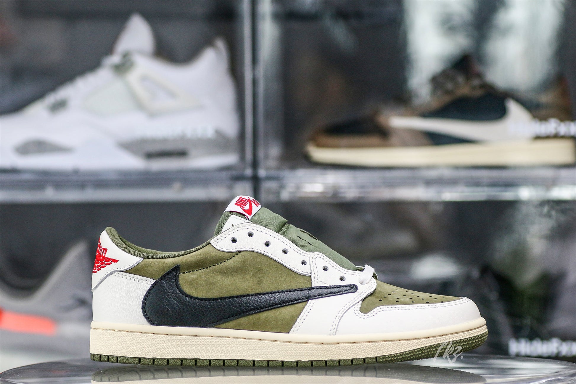 US Warehouse:Travis Scott x Air Jordan 1 ' Medium Olive' (LN5 A1 Batch)