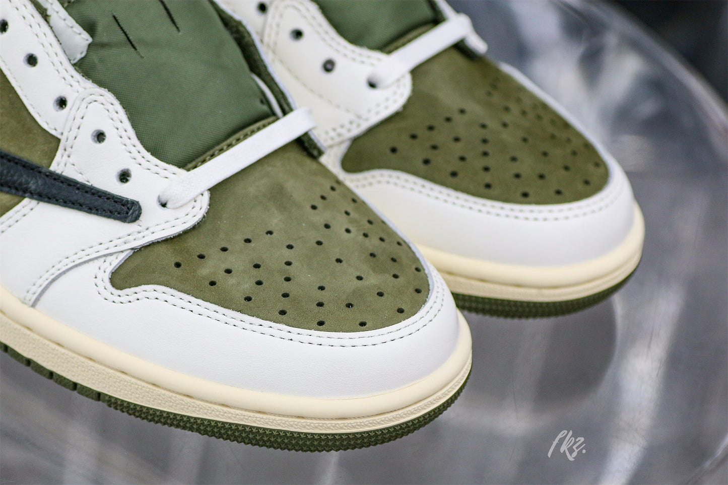 US Warehouse:Travis Scott x Air Jordan 1 ' Medium Olive' (LN5 A1 Batch)