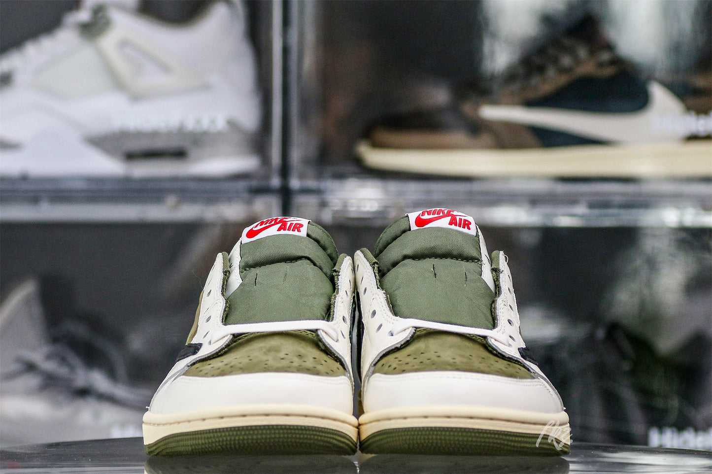 US Warehouse:Travis Scott x Air Jordan 1 ' Medium Olive' (LN5 A1 Batch)