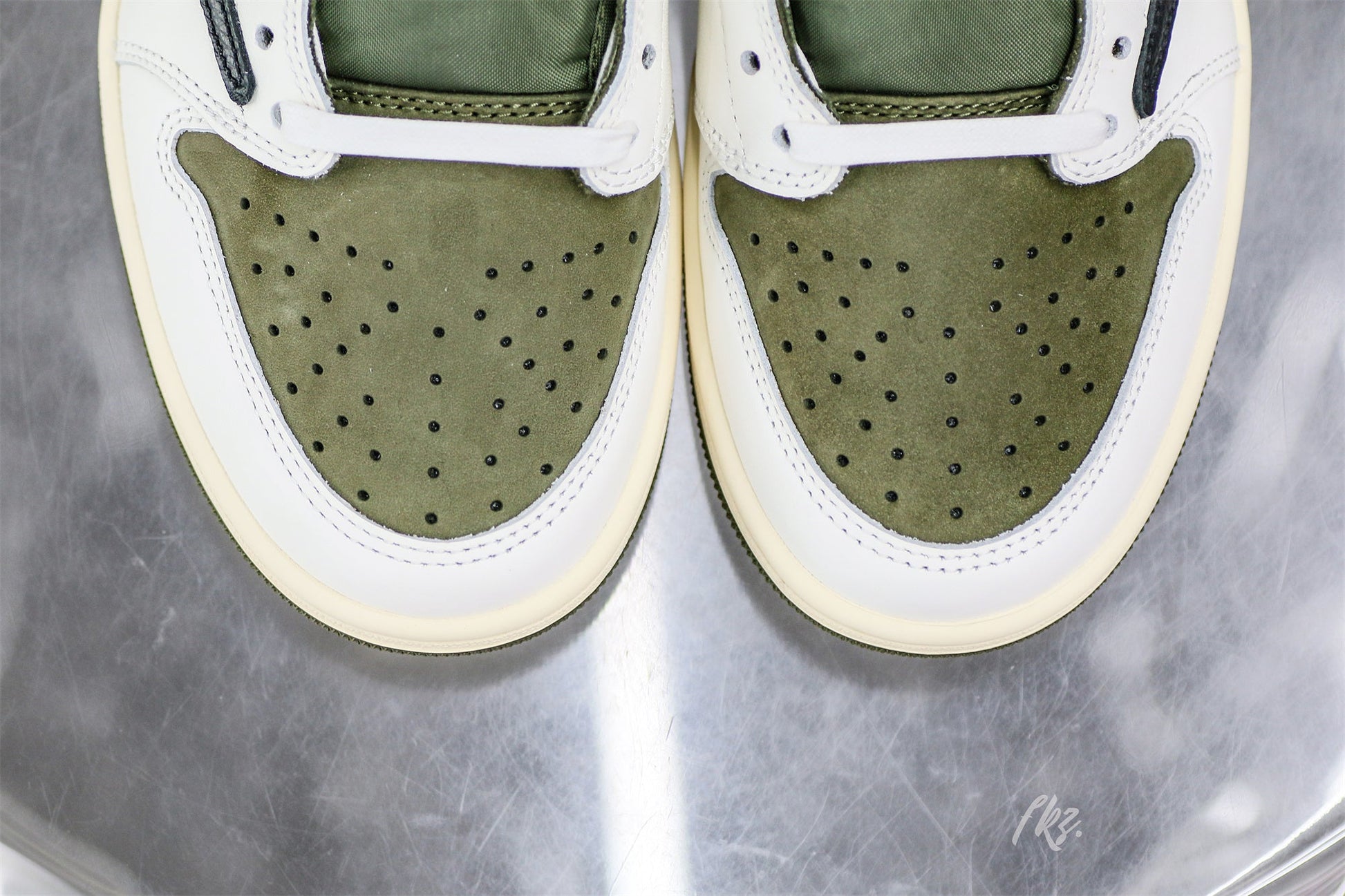 US Warehouse:Travis Scott x Air Jordan 1 ' Medium Olive' (LN5 A1 Batch)