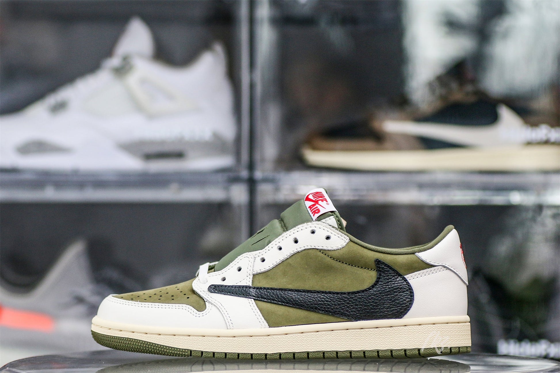 US Warehouse:Travis Scott x Air Jordan 1 ' Medium Olive' (LN5 A1 Batch)